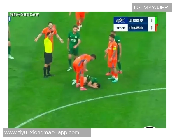 前裁判揭露曼奇尼故意撞人事件应被罚下却未被裁判察觉